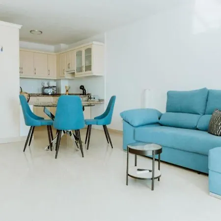 Seaview 2 Bedroom In Play Paraiso Pool & Wifi In By Aqua Vista Tenerife *
