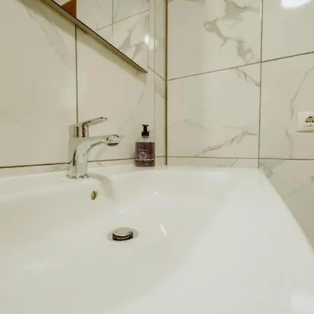 Seaview 2 Bedroom In Play Paraiso Pool & Wifi In By Aqua Vista Tenerife * אדחה