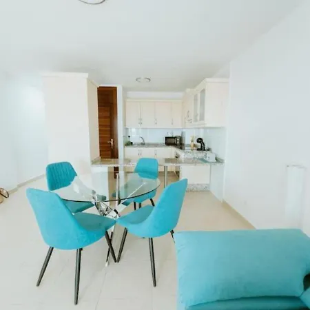 Seaview 2 Bedroom In Play Paraiso Pool & Wifi In By Aqua Vista Tenerife *