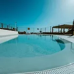 아파트 Seaview 2 Bedroom Play Paraiso Pool & Wifi In 아데제