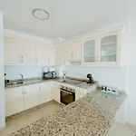 Seaview 2 Bedroom Play Paraiso Pool & Wifi In *