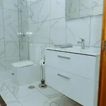 Seaview 2 Bedroom Play Paraiso Pool & Wifi In * 아데제