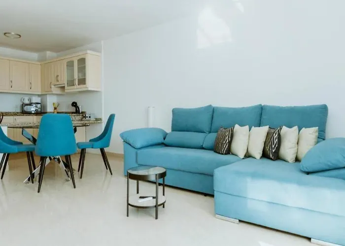 Seaview 2 Bedroom Play Paraiso Pool & Wifi In 阿德耶