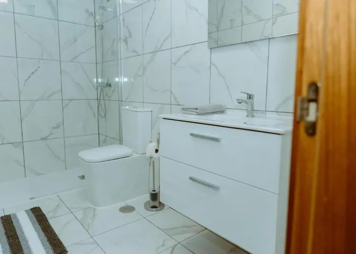 Seaview 2 Bedroom Play Paraiso Pool & Wifi In * 阿德耶