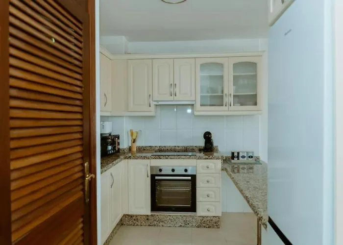 Seaview 2 Bedroom Play Paraiso Pool & Wifi In *