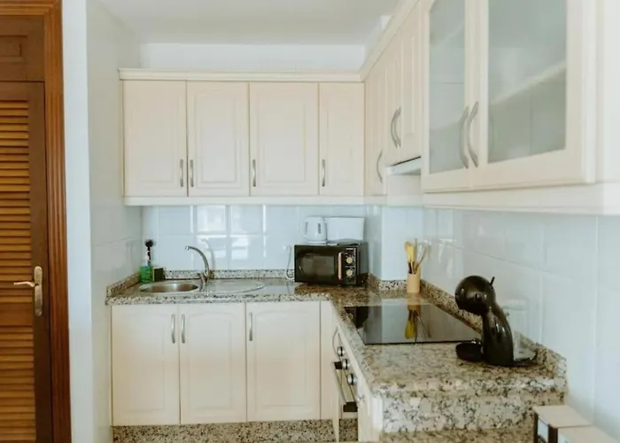 Seaview 2 Bedroom Play Paraiso Pool & Wifi In *