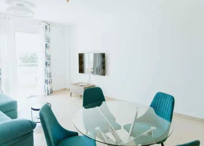 Seaview 2 Bedroom Play Paraiso Pool & Wifi In * 阿德耶