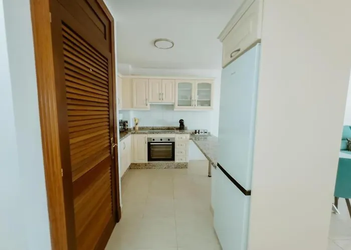 Seaview 2 Bedroom Play Paraiso Pool & Wifi In 阿德耶